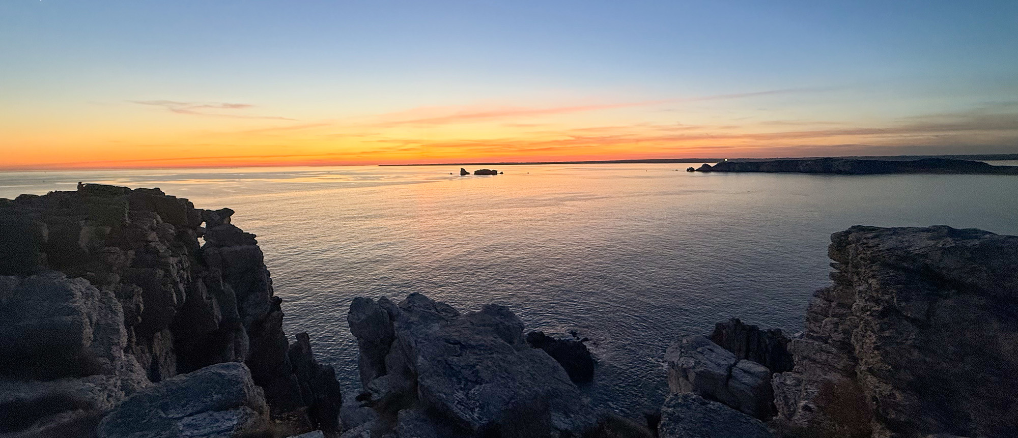 vue sur la baie de camaret sur mer